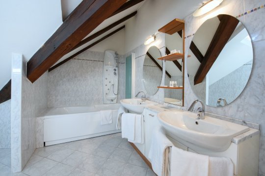 国际公寓酒店-浴室