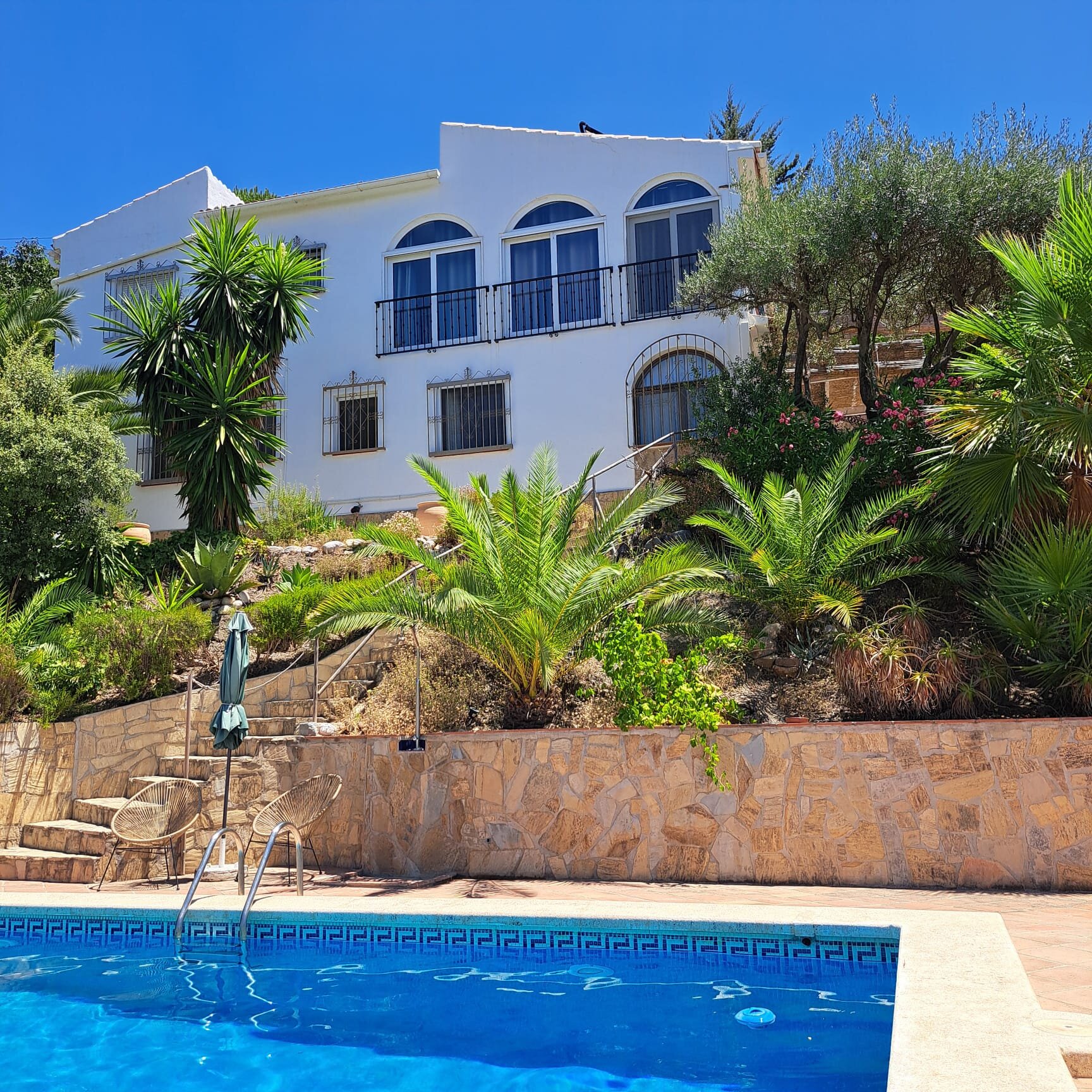 El Nispero Dulce-泳池