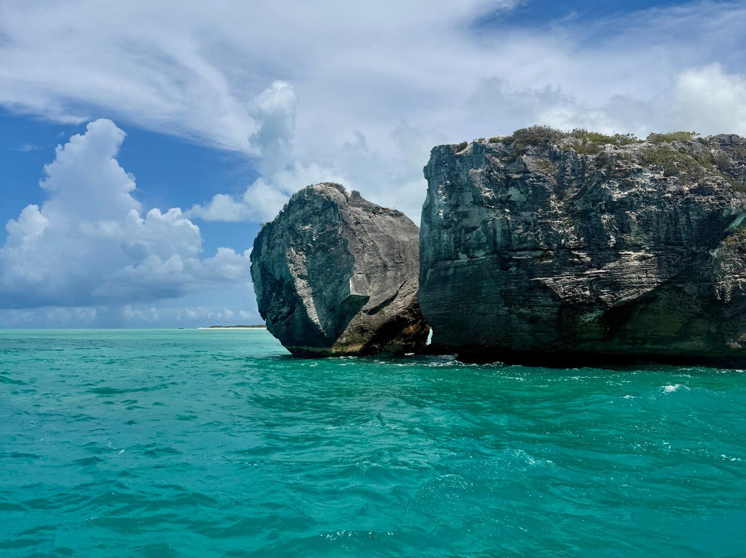 Okeanos Charters-格雷斯湾必去景点