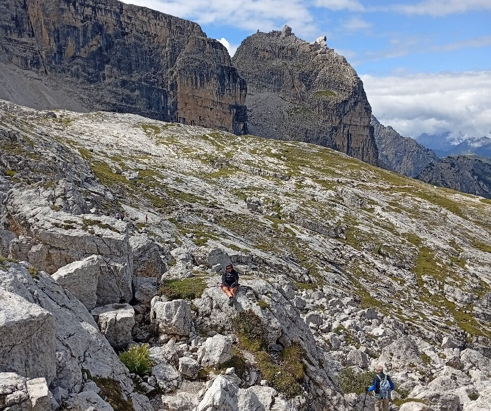 Rifugio Tuckett e Sella-马多纳迪坎皮格里奥必去景点
