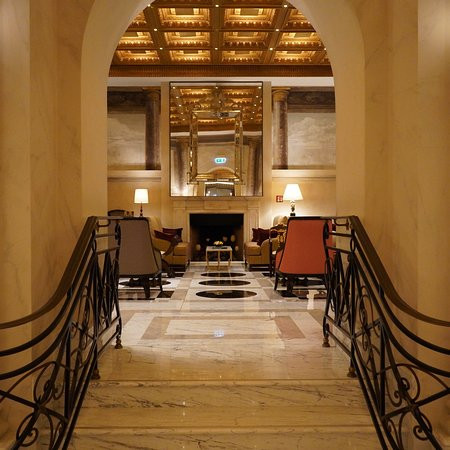 伊甸园酒店主图