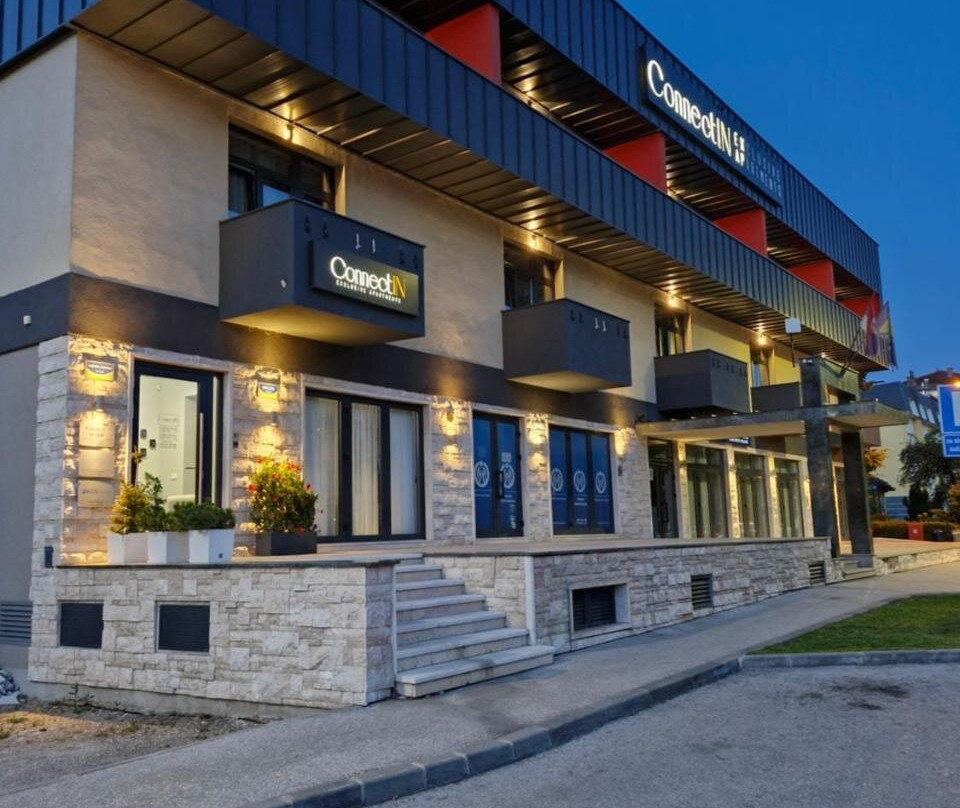 Connectin Apartments