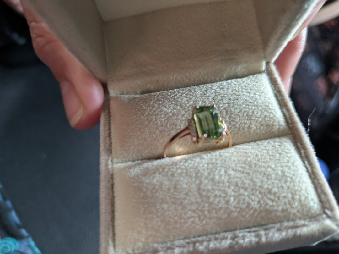 里尼亚珠宝-加勒必去景点