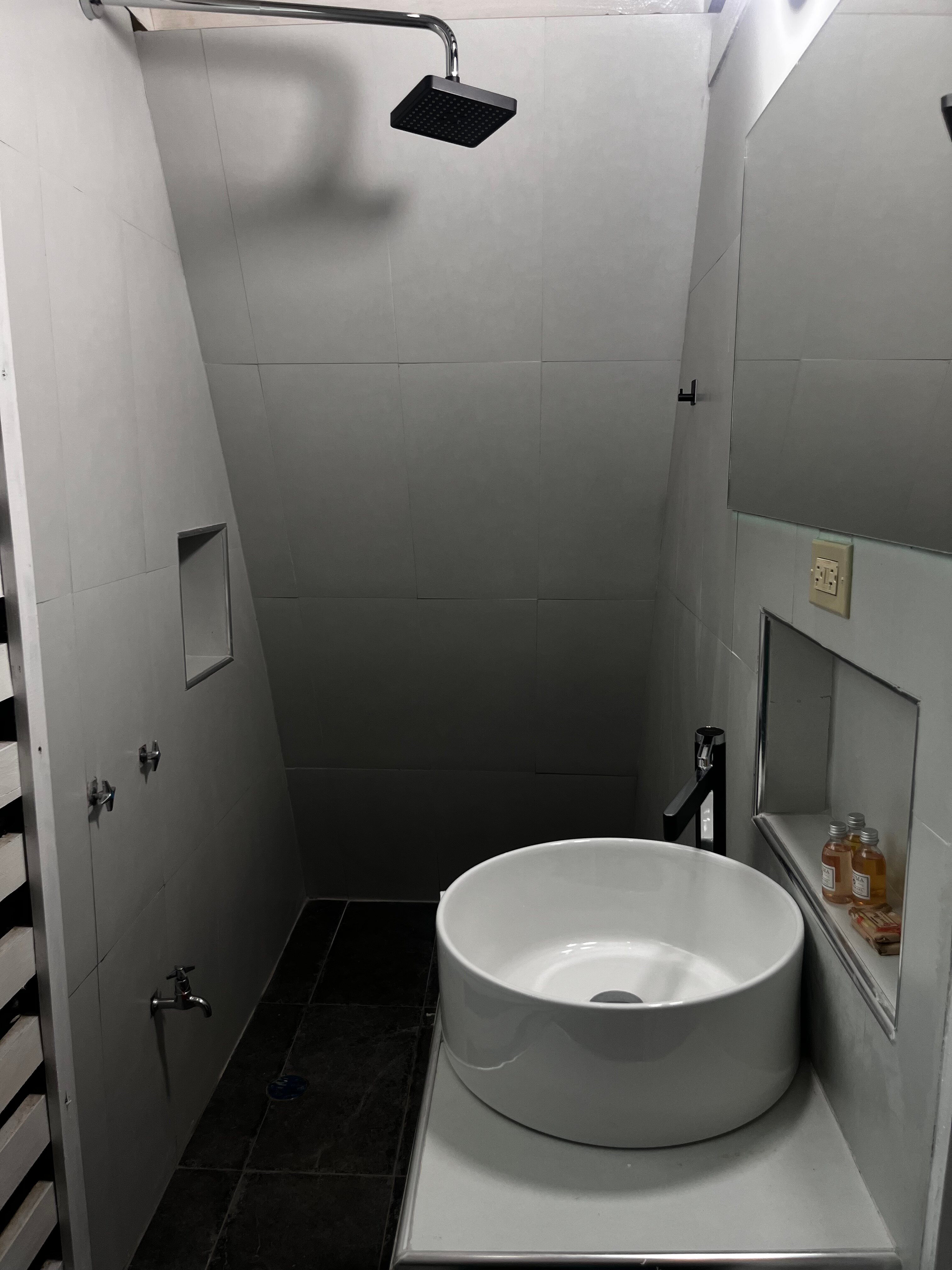 Sea Cliff Hotel-浴室