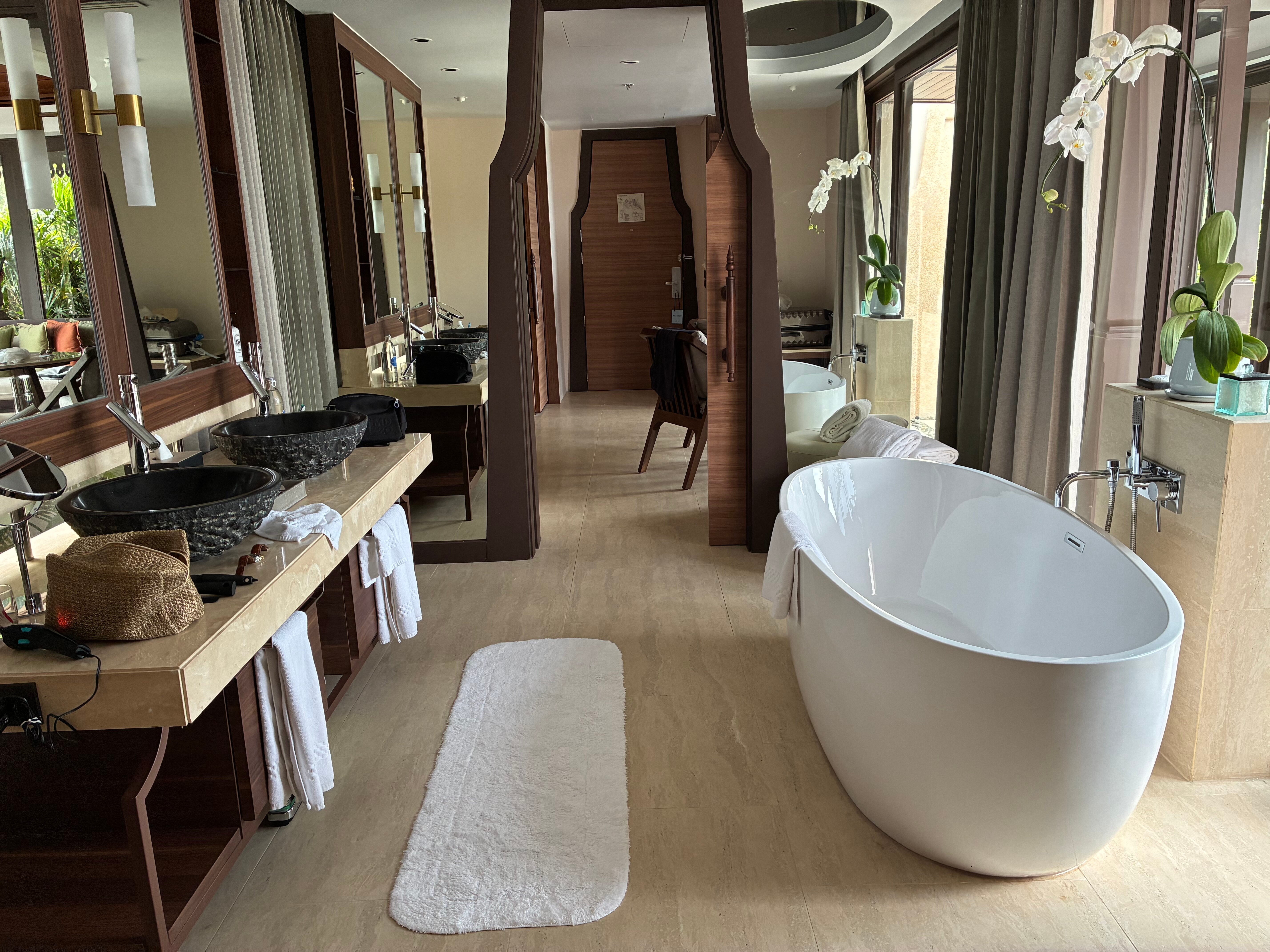 The Ritz-Carlton, Koh Samui-浴室