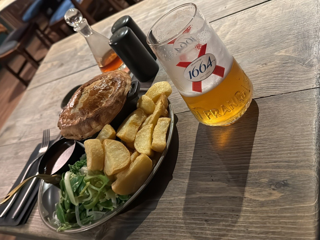 The George Hotel主图