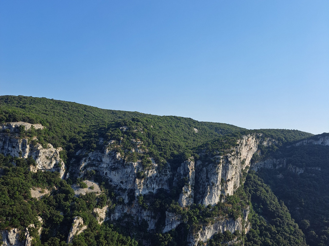 Grotte de la Madeleine-Saint-Remeze必去景点