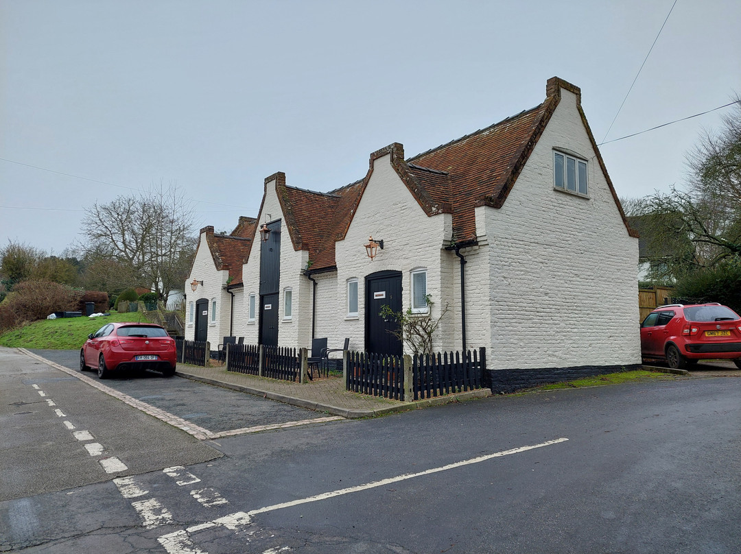 The Woolpack Hotel主图