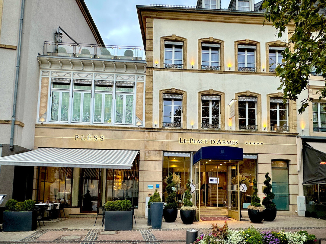 军事广场酒店主图