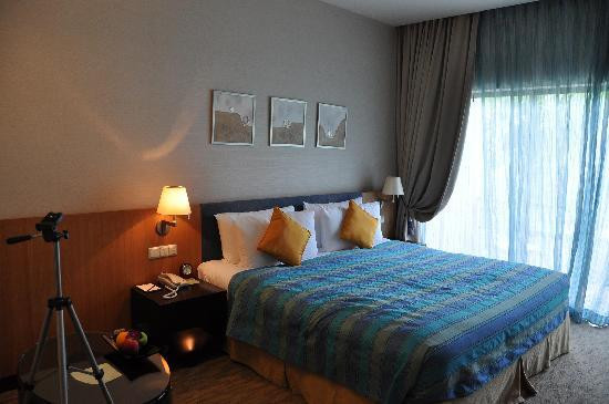 香格里拉丹绒亚路度假酒店主图