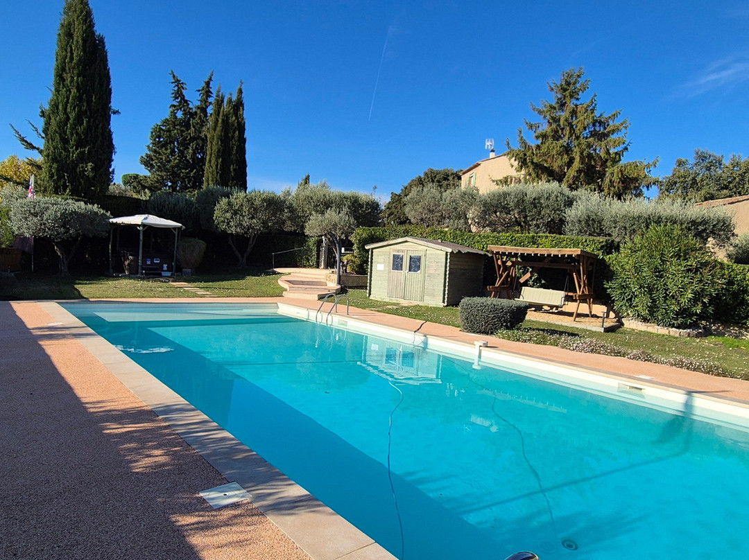 老妇人巴斯蒂德酒店主图