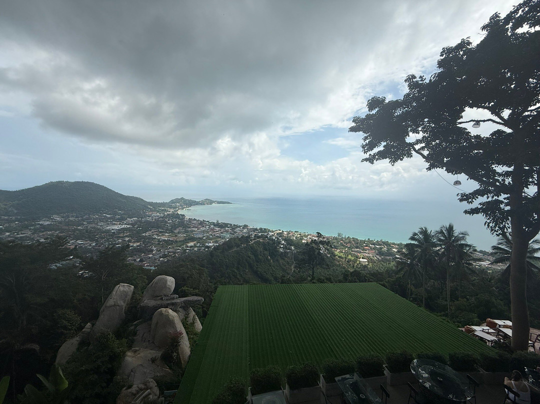 Overlap Stone-拉迈海滩必去景点