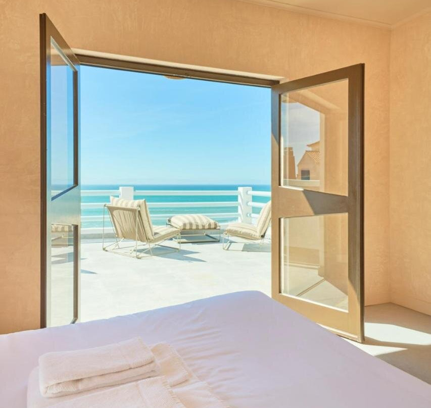 Wander Surf House