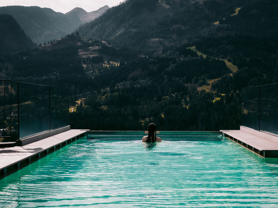 拉罗卡西亚酒店主图