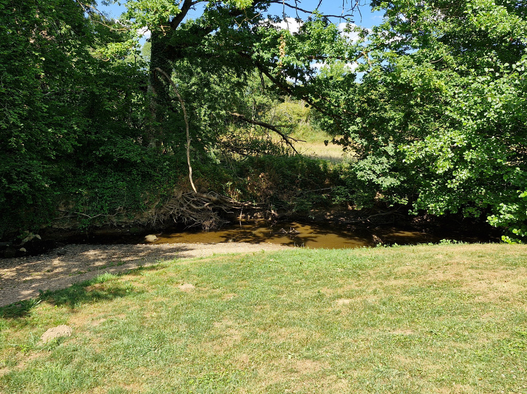 Lavoir de Le Magny et Aire de Détente