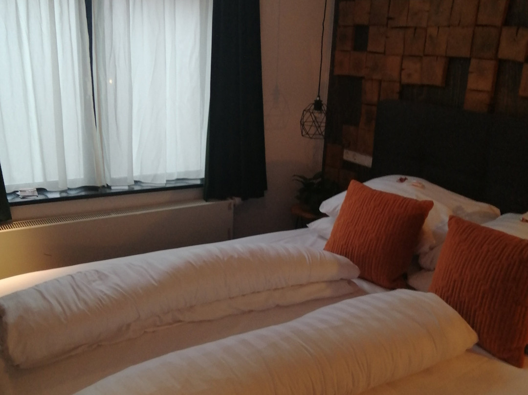 Wolf Hotel Kitchen & Bar主图