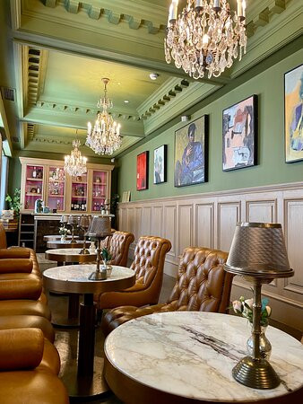 苏格兰人酒店主图