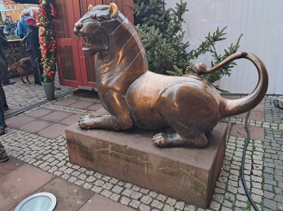 Bronzestatue Löwe Leo