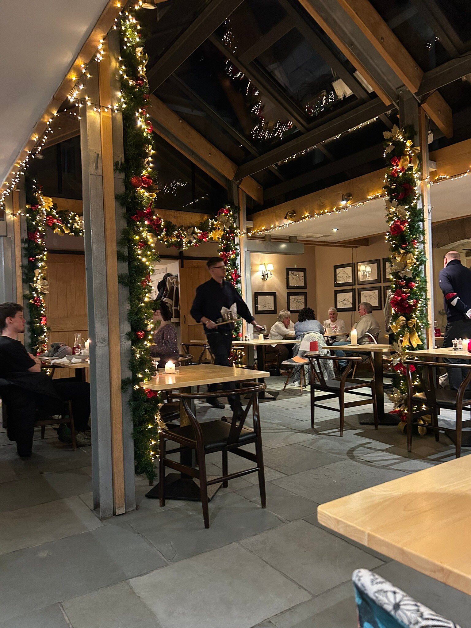 Three Crowns Chagford-官方