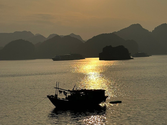 Orchid Trendy Cruises-Bai Chay必去景点