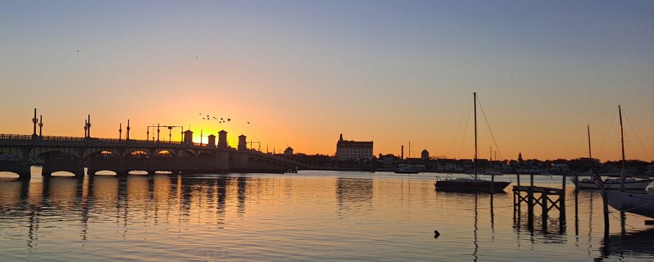 Edgewater Inn-官方