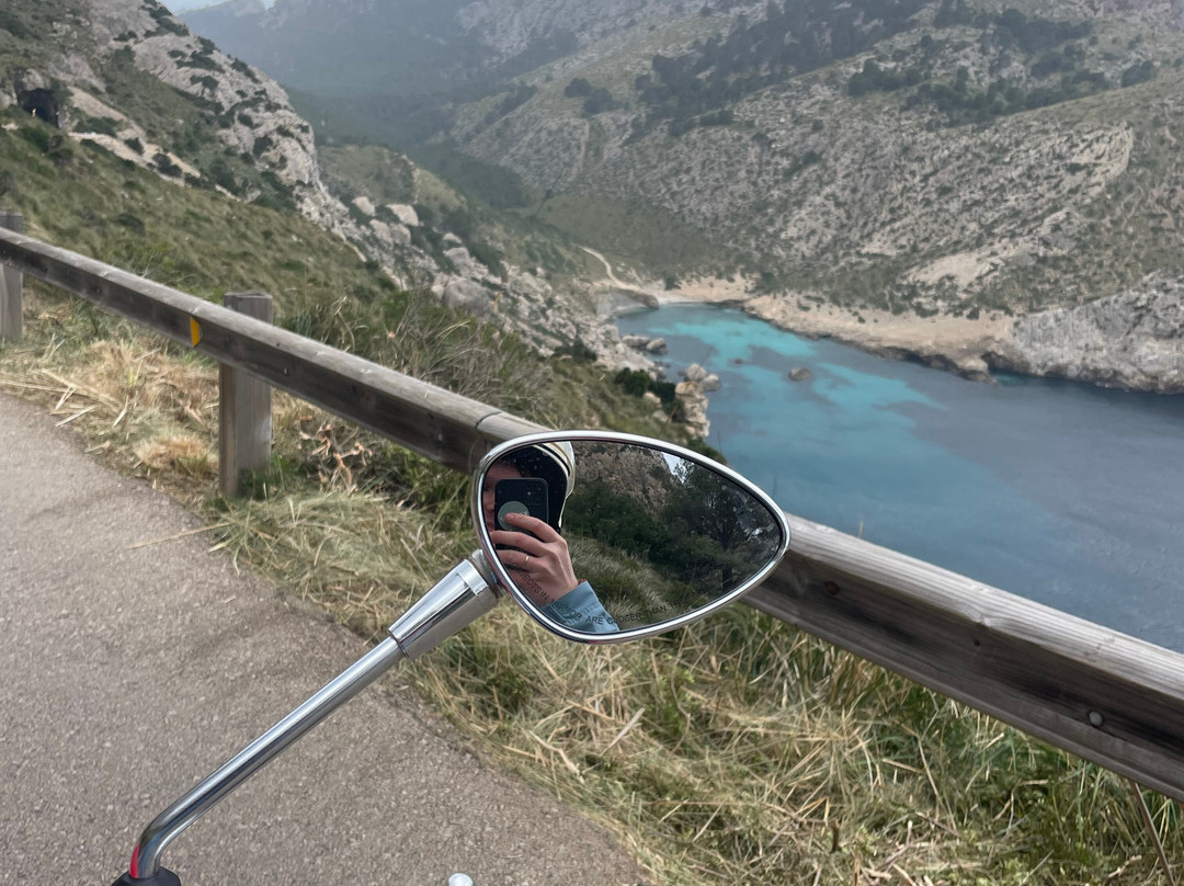Vespa Rental Alcudia| Vespa Lovers-阿尔库迪亚港必去景点