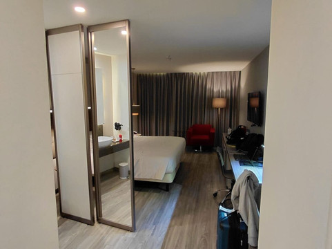 曼特宁皇家NH典藏酒店主图