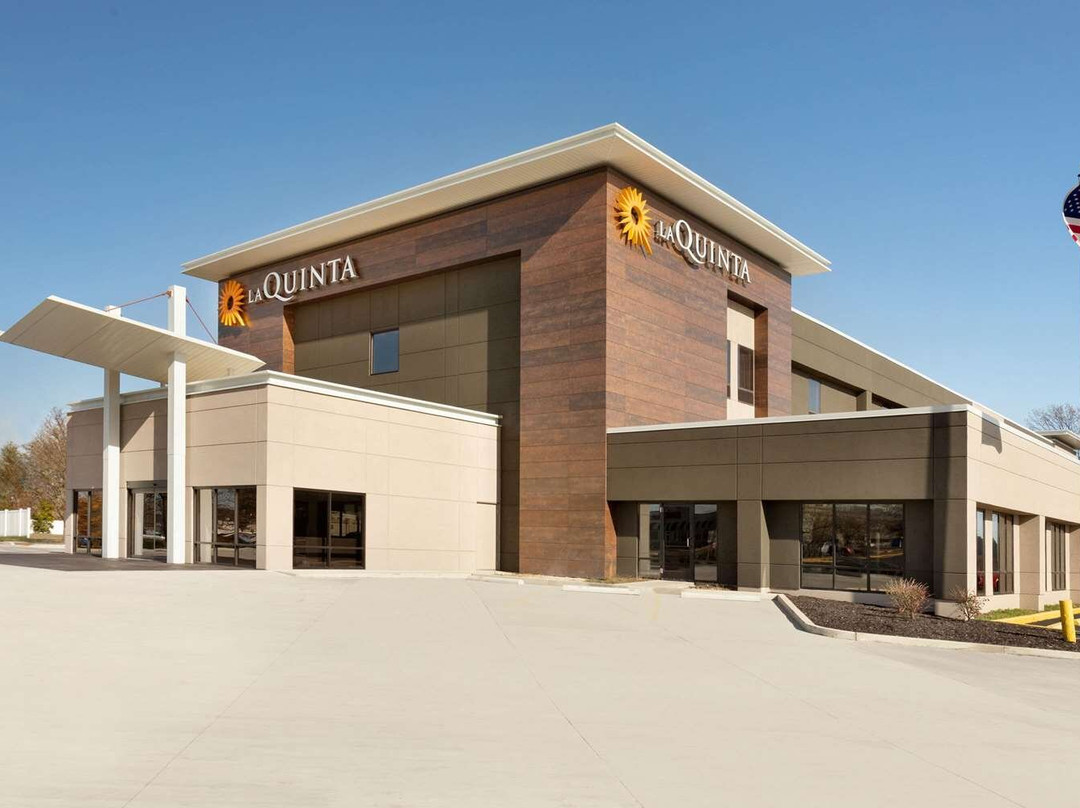 圣路易斯66号公路拉昆塔温德姆套房酒店