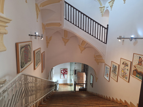 Museo de Obra Grafica-San Clemente必去景点