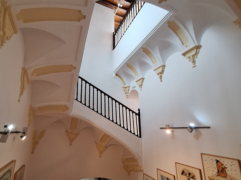 Museo de Obra Grafica-San Clemente必去景点