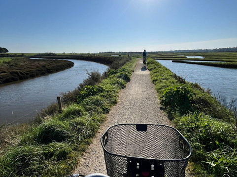 Dinovelo-Talmont Saint Hilaire必去景点