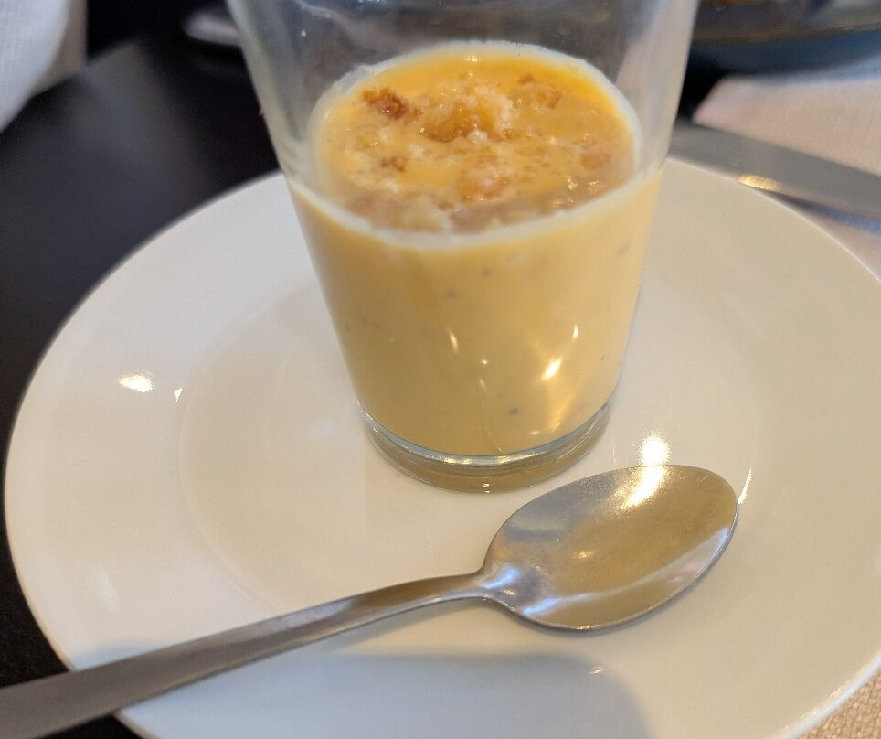 拉克特尔酒店主图