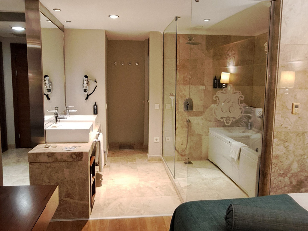 Commodore Elite Suites & Spa主图