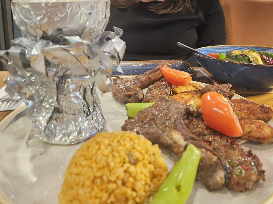Lav Kitchen, Turkish Restaurant - Banstead