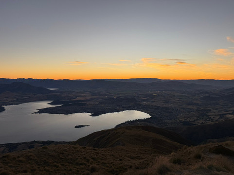 罗伊峰步行道-瓦纳卡必去景点