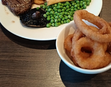 瑟索普瑞米尔酒店主图