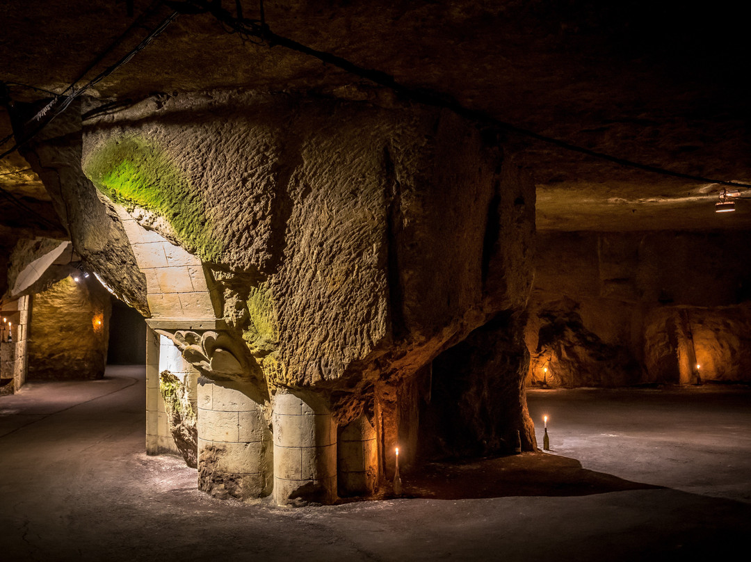 Caves Bouvet-Ladubay-梭缪尔必去景点