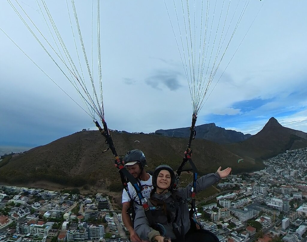 Sky Safari Paragliding-Sea Point必去景点