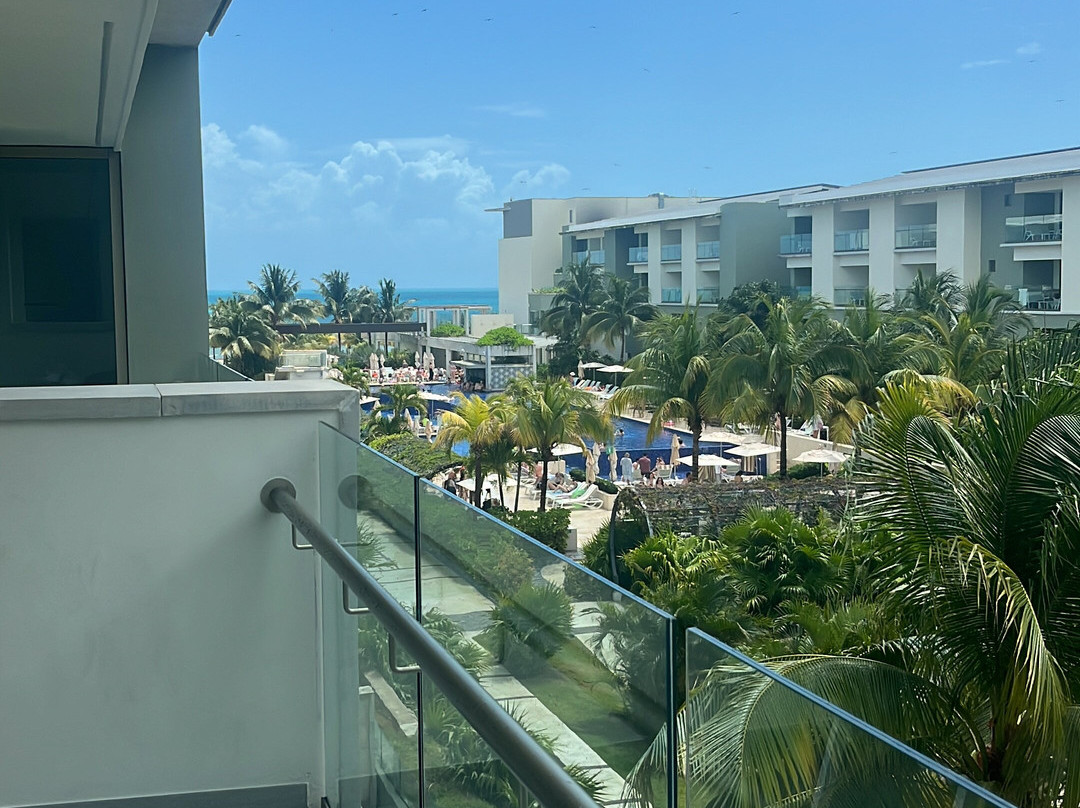 穆赫雷斯加泰罗尼亚格兰德海岸全套房水疗酒店主图