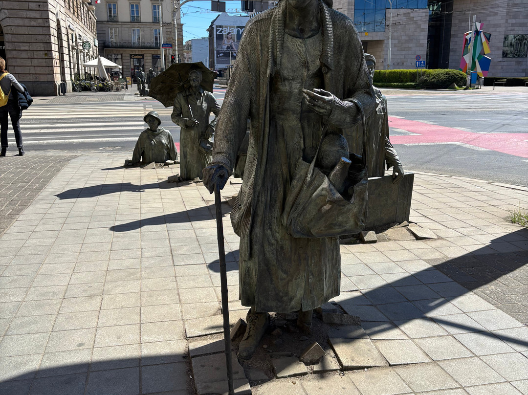 Monument to the Anonymous Passerby-弗罗茨瓦夫必去景点