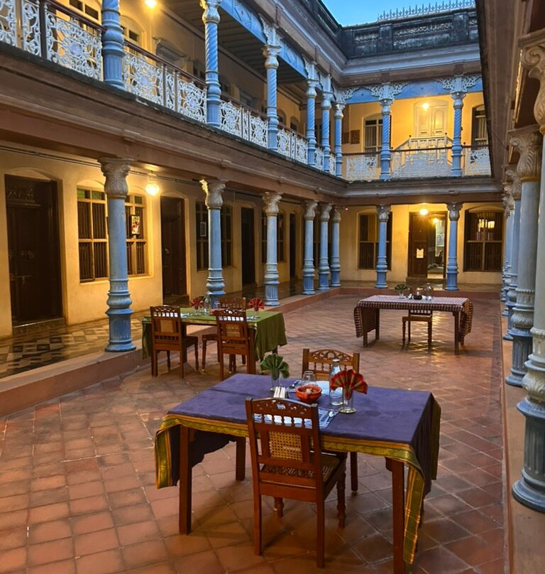 彻提纳杜酒店-正宗传统宫殿主图