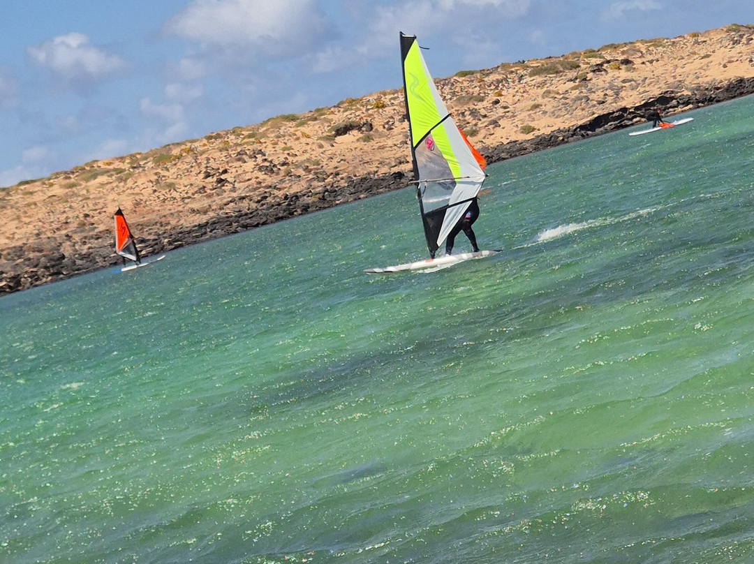 Max Windsurf School-科拉雷侯必去景点