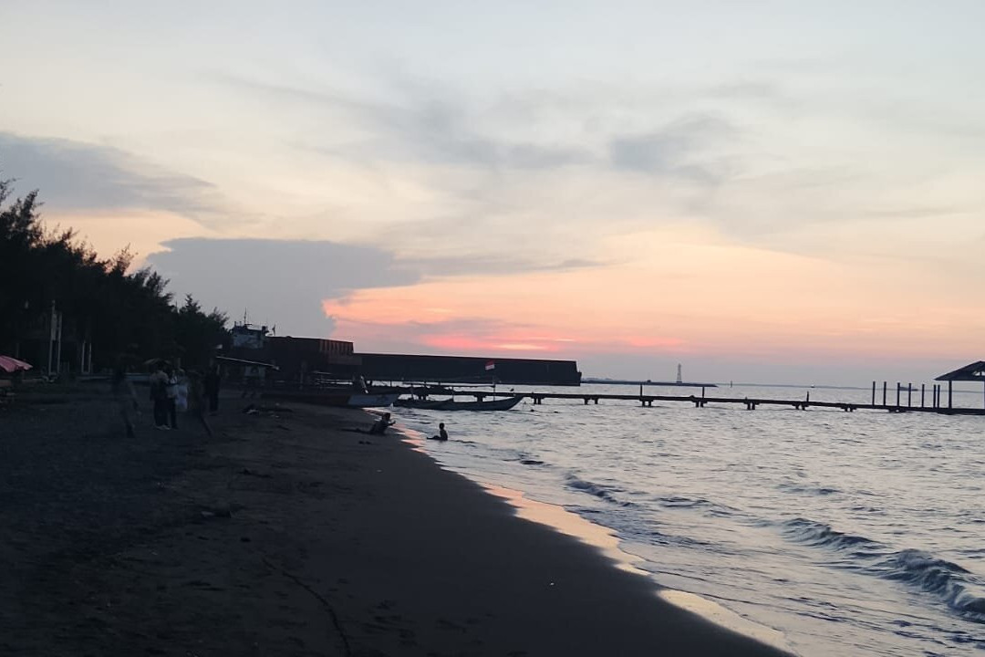 Alam Indah Beach-Tegal必去景点