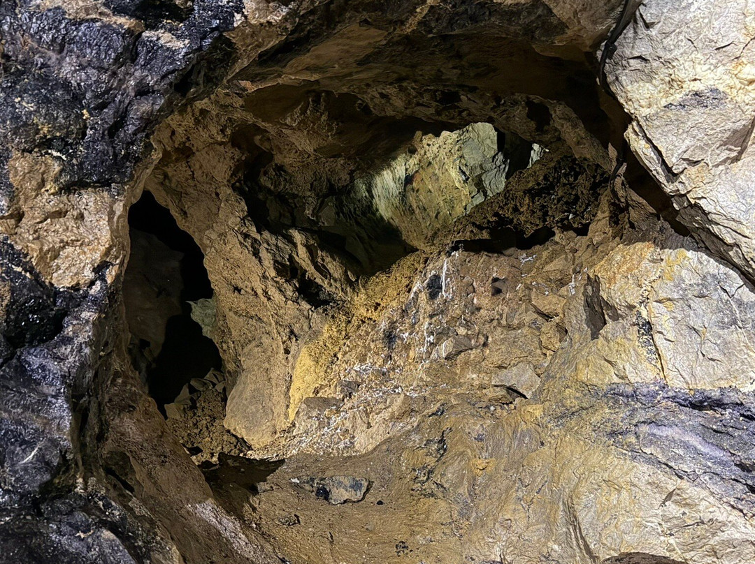 Treak Cliff Cavern-Castleton必去景点