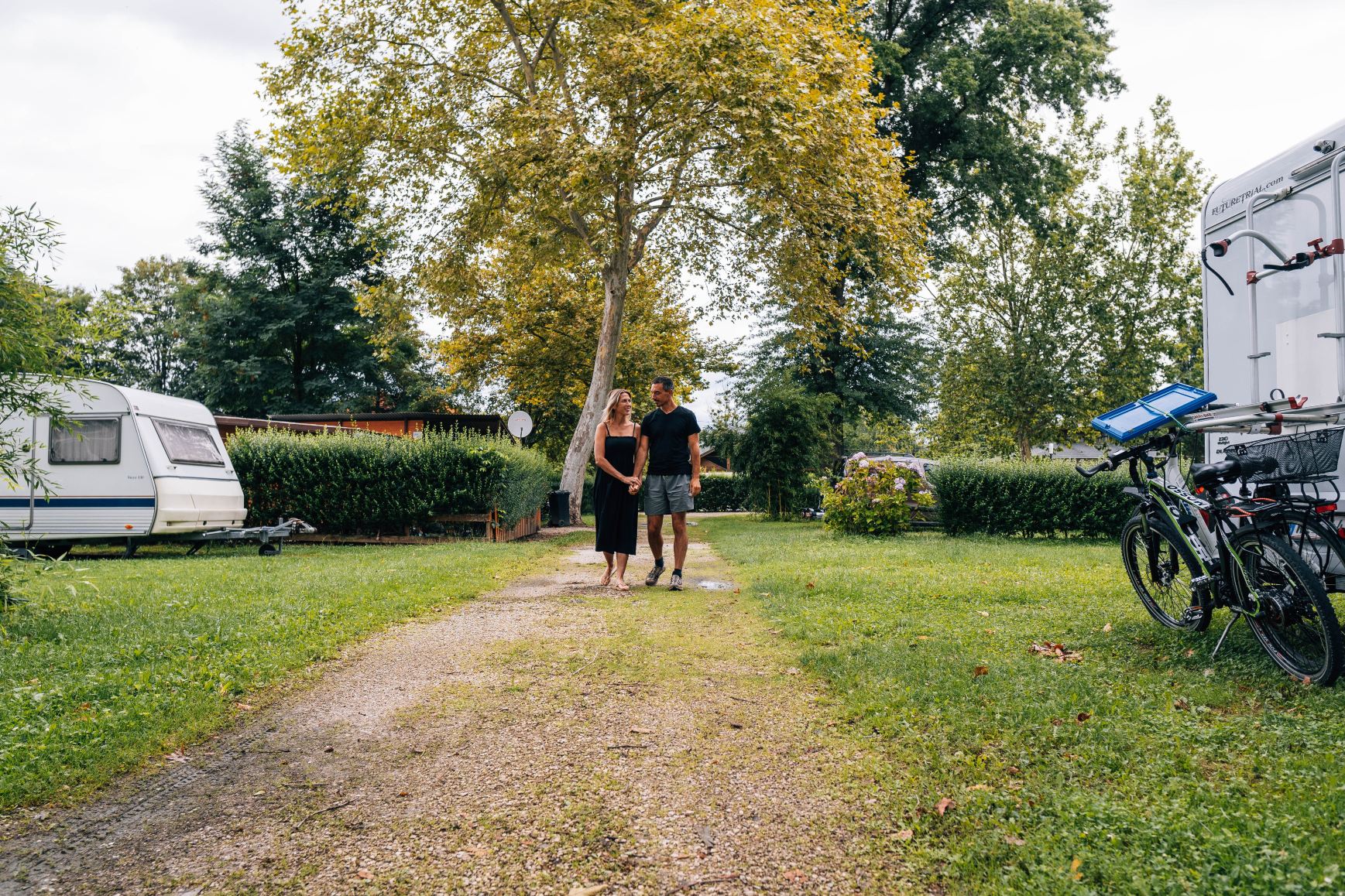 CASTRUM CAMPING-旅行者