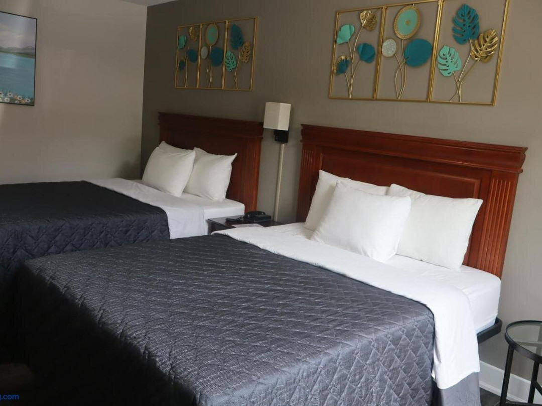 Town Centre Inn - Parry Sound