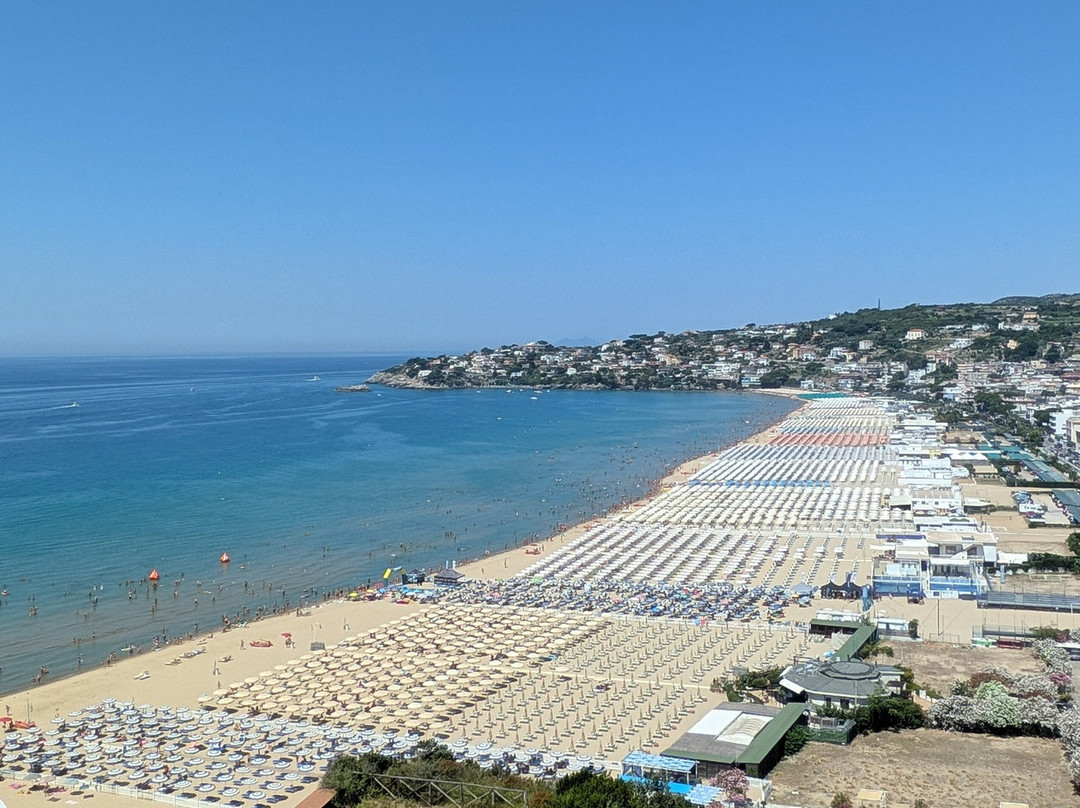 Spiaggia di Serapo-加埃塔必去景点