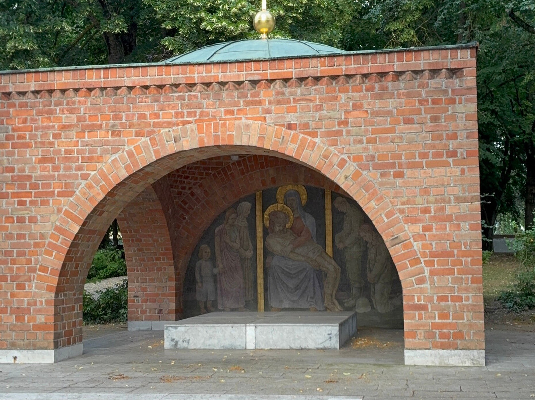 Kriegerdenkmal-Manching必去景点