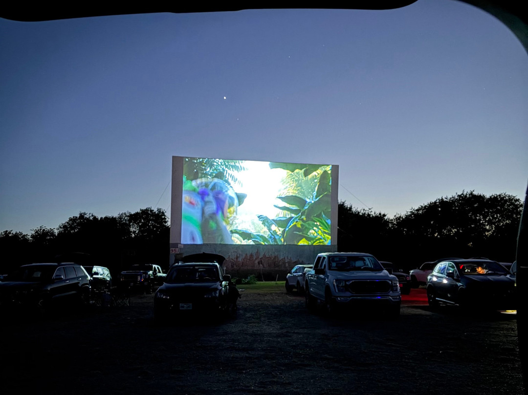 Galaxy Drive-in Movie Theatre-恩尼斯必去景点