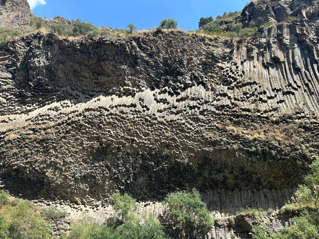 Basaltic Organ-Garni必去景点